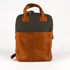 Mochila FAU de cuero y tela