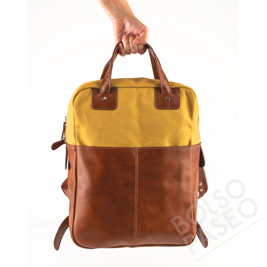 Mochila FAU de cuero y tela