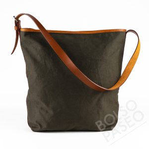 Bolso de tela y cuero